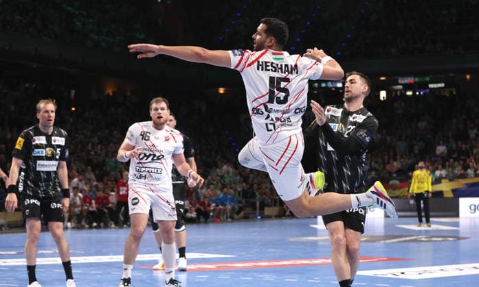 Ahmed Hesham Elsayed Moham scores a goal, Nejc Cehte duel Game scene Action Sport Handball CL Champions League Champions League Mens quarter-final second leg season 2025 2026 06 05 2026 Füchse Berlin vs Veszprem HC in the Max Schmeling Halle