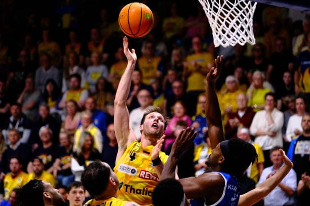 ProA Playoffs Quarterfinals Phoenix Hagen vs PS Karlsruhe LIONS, Hagen, 06 05 2026, Ischelandhalle Hagen Bjarne Kraushaar 4, Phoenix Hagen, PG on a lay-up ProA Playoffs Quarterfinals Phoenix Hagen vs PS Karlsruhe LIONS, Hagen, 06 05 2026, Ischelandhalle Hagen Copyright: xBEAUTIFULxSPORTS Piepenstockx