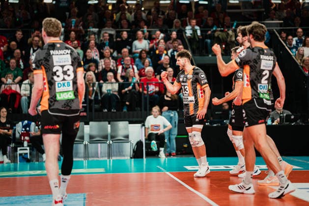 VBL SVG Lüneburg vs Berlin Recycling Volleys, 06 05 2026 Ruben Schott Berlin Recycling Volleys, 13 cheers Volleyball Bundesliga, Playoffs, Final, Game 3 SVG Lüneburg vs Berlin Recycling Volleys on 06 05 2026 in the LKH Arena, Lüneburg Copyright: xBEAUTIFULxSPORTS Tonhäuserx