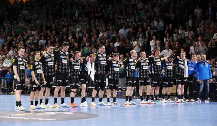 Füchse team at the seven-meter throw Sport Handball CL Champions League Champions League Mens quarter-final second leg season 2025 2026 06 05 2026 Füchse Berlin vs Veszprem HC in the Max Schmeling Halle