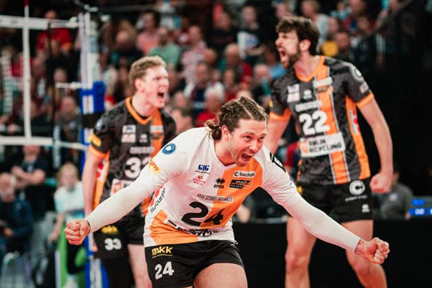 VBL SVG Lüneburg vs Berlin Recycling Volleys, 06 05 2026 Kyle Dagostino Berlin Recycling Volleys, 24 cheers Volleyball Bundesliga, Playoffs, Final, Game 3 SVG Lüneburg vs Berlin Recycling Volleys on 06 05 2026 at the LKH Arena, Lüneburg Copyright: xBEAUTIFULxSPORTS Tonhäuserx