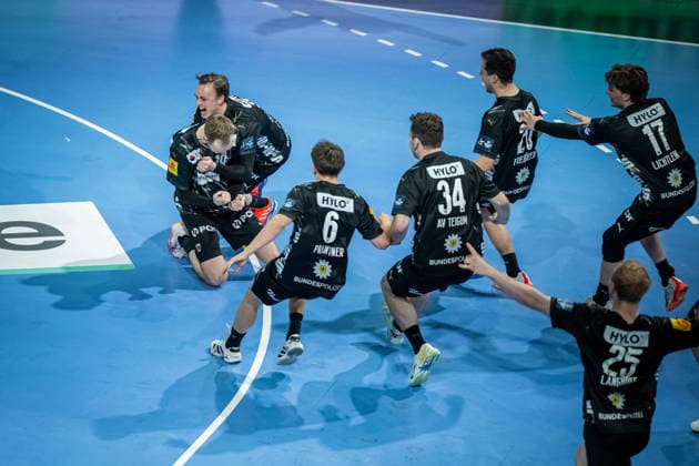 Handball Berlin 06 05 2026 Season 2025 2026 Champions League Champions League Men, Men Quarter-final second leg Füchse Berlin One Veszprem HC Füchse win on seven-metre penalty Mathias Gidsel Füchse Berlin, No 19 with the decisive seven-metre penalty