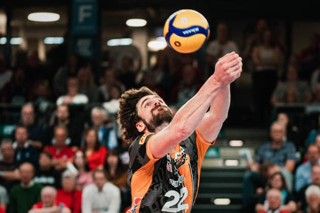 VBL SVG Lüneburg vs Berlin Recycling Volleys, 06 05 2026 Jake Hanes Berlin Recycling Volleys, 22 plays the ball Volleyball Bundesliga, Playoffs, Final, Game 3 SVG Lüneburg vs Berlin Recycling Volleys on 06 05 2026 in the LKH Arena, Lüneburg Copyright: xBEAUTIFULxSPORTS Tonhäuserx