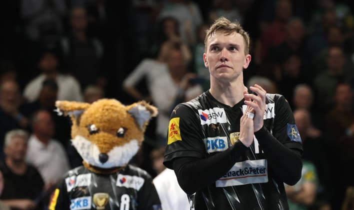 Lasse Andersson, Füchse team cheers after the end of the game Joy Emotion Sport Handball CL Champions League Champions League Mens Quarterfinals Season 2025 2026 06 05 2026 Füchse Berlin vs Veszprem HC in the Max Schmeling Halle