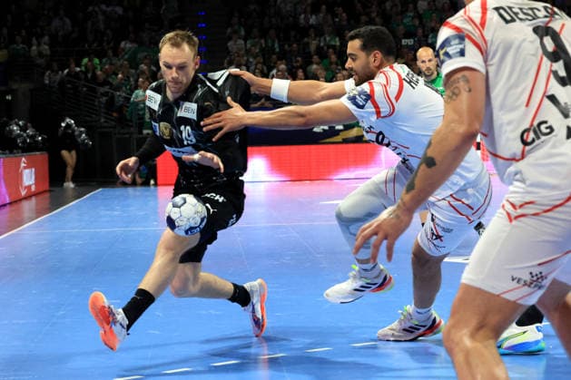 DEU, Machineseeker EHF Champions League, Fuechse Berlin vs One VeszprŽm HC, 06 05 2026, Max Schmeling Halle, Berlin, DEU, Machineseeker EHF Champions League, Fuechse Berlin vs One VeszprŽm HC, in the picture Mathias Gidsel Fuechse Berlin 19 , Ahmed Hesham Veszprem 15 nordphotoxGmbHx xEngler nph00076