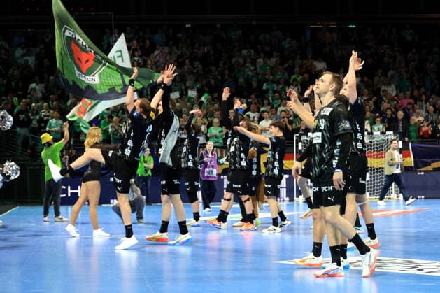 DEU, Machineseeker EHF Champions League, Fuechse Berlin vs One VeszprŽm HC, 06 05 2026, Max Schmeling Halle, Berlin, DEU, Machineseeker EHF Champions League, Fuechse Berlin vs One VeszprŽm HC, in the picture Mathias Gidsel Fuechse Berlin 19 , Fuechse player circle nordphotoxGmbHx xEngler nph00076