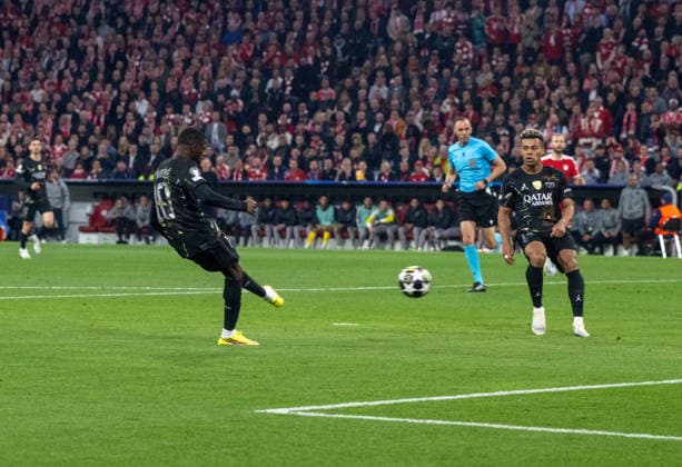 Soccer, Men, 2025 2026 season, Champions League semi-final, second leg , FC Bayern Munich Paris St Germain, v l Ousmane Dembele PSG scores the goal to 0 1, 06 05 2026, Copyright: xMatthiasxKochx