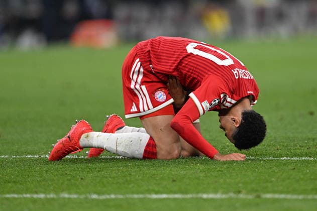 FC Bayern Munich v PSG - UEFA Champions League MUNICH, GERMANY - MAY 6: Jamal Musiala (10) of FC Bayern Munich gets injured during the UEFA Champions League Semi-Final Second Leg match between FC Bayern Munich and Paris Saint-Germain at Football Arena Munich in Munich, Germany, on May 6, 2026. Halil Sagirkaya Anadolu Munich Germany. Editorial use only. Please get in touch for any other usage.  Copyright: x2026xAnadoluxHalilxSagirkayax