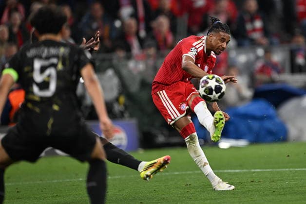 FC Bayern Munich v PSG - UEFA Champions League MUNICH, GERMANY - MAY 6: Michael Olise (L) of FC Bayern Munich takes a shot during the UEFA Champions League Semi-Final Second Leg match between FC Bayern Munich and Paris Saint-Germain at Football Arena Munich in Munich, Germany, on May 6, 2026. Halil Sagirkaya Anadolu Munich Germany. Editorial use only. Please get in touch for any other usage.  Copyright: x2026xAnadoluxHalilxSagirkayax