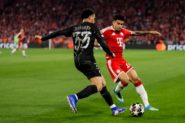 MUNICH, GERMANY - MAY 6: Warren Zaire-Emery (FC Paris Saint-Germain, 33) challenged by Luis Diaz (FC Bayern Muenchen, 14) during the UEFA Champions League Semi-Final between FC Bayern Muenchen vs Paris Saint-Germain at Allianz Arena at Semi-Finals 2nd leg of the UEFA Champions League on May 6, 2026 in Munich, Germany. Bavaria Germany Copyright: xSteffiexWunderlx