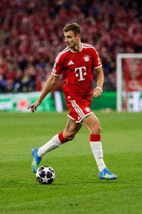 MUNICH, GERMANY - MAY 6: Josip Stanisic (FC Bayern Muenchen, 44) controls the ball during the UEFA Champions League Semi-Final between FC Bayern Muenchen vs Paris Saint-Germain at Allianz Arena at Semi-Finals 2nd leg of the UEFA Champions League on May 6, 2026 in Munich, Germany. Freisteller Bavaria Germany Copyright: xSteffiexWunderlx