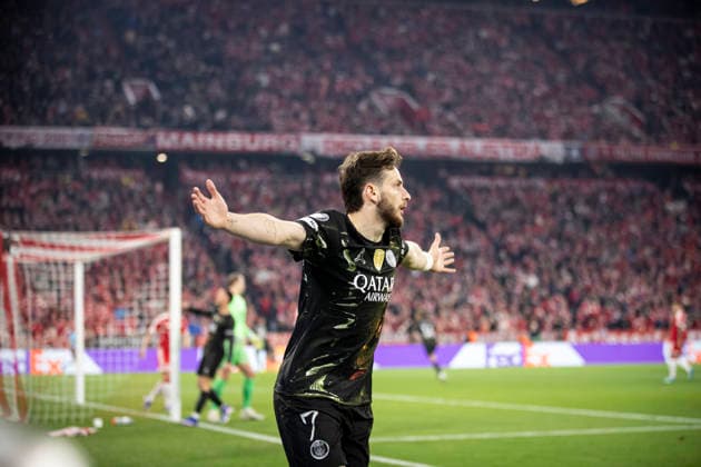 FOOTBALL : FC Bayern Munich vs Paris Saint Germain - 1 2 finale Retour - Ligue des Champions 2026 - 06 05 2026 Khvicha Kvaratskhelia 7 (Paris Saint-Germain) Joie des joueurs de l equipe de Paris Saint Germain (PSG) apres le but de Ousmane DembÃ lÃ  Copyright: xElyxandroxCEGARRAx
