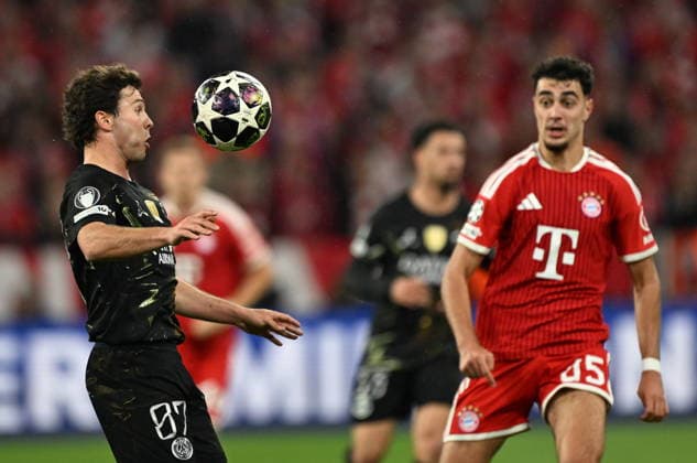 FC Bayern Munich v PSG - UEFA Champions League MUNICH, GERMANY - MAY 6: Joao Neves (L) of Paris Saint-Germain in action during the UEFA Champions League Semi-Final Second Leg match between FC Bayern Munich and Paris Saint-Germain at Football Arena Munich in Munich, Germany, on May 6, 2026. Halil Sagirkaya Anadolu Munich Germany. Editorial use only. Please get in touch for any other usage.  Copyright: x2026xAnadoluxHalilxSagirkayax