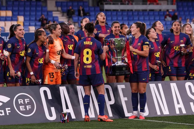 May 6, 2026, Sant Joan Despi, Barcelona, Spain: Alexia Putellas Segura and Marta Torrejon of FC Barcelona, Barca celebrates with the championship winners trophy with teammates after the match between FC Barcelona and Levante UD, played at the Johan Cruyff Stadium on 6 May 2026 in Sant Joan DespoÂ­, Barcelona. FC Barcelona V Levante UD - Liga F  - ZUMAa181 20260506_zaa_a181_070 Copyright: xJavierxBorregox