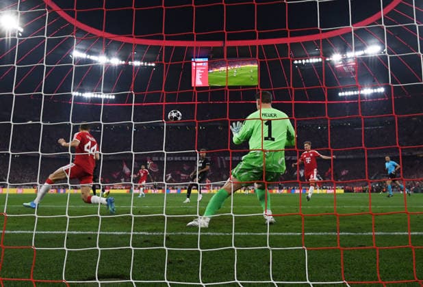 Soccer, Men, 2025 2026 season, Champions League semi-final, second leg , FC Bayern Munich Paris St Germain, Ousmane Dembele PSG scores the goal to 0 1 against Josip Stanisic Bayern Munich and goalkeeper Manuel Neuer Bayern Munich , 06 05 2026, Copyright: xMatthiasxKochx