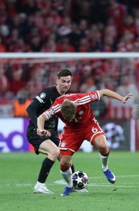 GER, CL Semifinal FC Bayern Muenchen GER vs Paris Saint Germain FRA 06 05 2026, Allianz Arena, Munich, GER, CL Semifinal FC Bayern Muenchen GER vs Paris Saint Germain FRA , picture shows Fabian Ruiz Fabian Ruiz FC Paris Saint 08 in duel against Joshua Kimmich FC Bayern Muenchen 06 nordphotoxGmbHx xSchneider nph00003