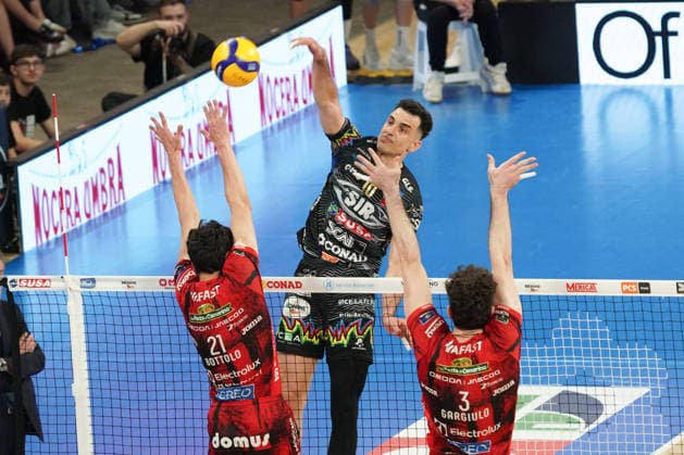 VOLLEY - Superlega Serie A - Playoff Scudetto - Final - Sir Susa Scai Perugia vs Cucine Lube Civitanova Ben Tara Wassim of Sir Susa Scai Perugia In action during the match of Sir Susa Scai Perugia and Cucine Lube Civitanova, Super League Championship Credem Banca 2025 2026, Race 3 of the Final of the Scudetto at the Palabarton Perugia, Italy, on May 06, 2026 during Playoff Scudetto - Final - Sir Susa Scai Perugia vs Cucine Lube Civitanova, Volleyball Italian Serie A Men Superleague match in Perugia, Italy, May 06 2026 Perugia Italy  Copyright: xIPAxSport ABACAx