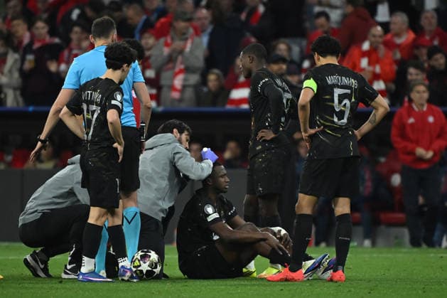 06 05 2026, xemx, Football UEFA Champions League 1 2 Final, FC Bayern Muenchen Paris St Germain v l Willian Pacho Paris St Germain injured, injury, pain, pain DFL DFB REGULATIONS PROHIBIT ANY USE OF PHOTOGRAPHS as IMAGE SEQUENCES and or QUASI VIDEO Muenchen