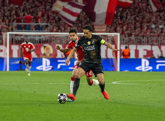 Soccer, Men, 2025 2026 season, Champions League semi-final, second leg , FC Bayern Munich Paris St Germain, v l Luis Diaz Bayern Munich , Marquinhos PSG , 06 05 2026, Copyright: xMatthiasxKochx