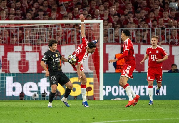 Soccer, Men, 2025 2026 season, Champions League semi-final, second leg , FC Bayern Munich Paris St Germain, v l Joao Neves PSG , Aleksandar Pavlovic Bayern Munich , Jamal Musiala Bayern Munich , Joshua Kimmich Bayern Munich , 06 05 2026, Copyright: xMatthiasxKochx