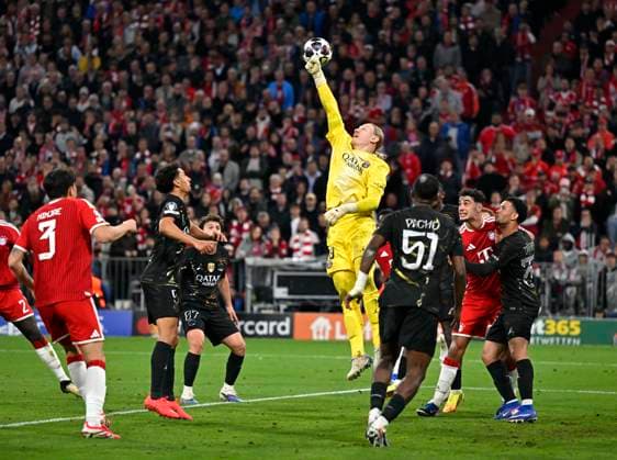 06 05 2026, Football UEFA Championsleague 2025 2026 semi-final second leg, FC Bayern Munich Paris St Germain, in the Allianz Arena Munich, goalkeeper Matvey Safonov FC Paris Saint Germain defends everything DFL and DFB regulations prohibit any use of photographs as image sequences and or quasi video