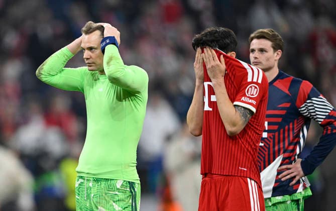 disappointed goalkeeper Manuel Neuer FC Bayern Muenchen FCB 01 Min jae Kim FC Bayern Muenchen FCB 03 goalkeeper Jonas Urbig FC Bayern Muenchen FCB 40 FC Bayern Muenchen FCB vs Paris Saint Germain PSG CL Champions League semi-final second leg 06 05 2026 DFL REGULATIONS PROHIBIT ANY USE OF PHOTOGRAPHS AS IMAGE SEQUENCES AND OR QUASI VIDEO FC Bayern Muenchen FCB vs Paris Saint Germain PSG CL Champions League