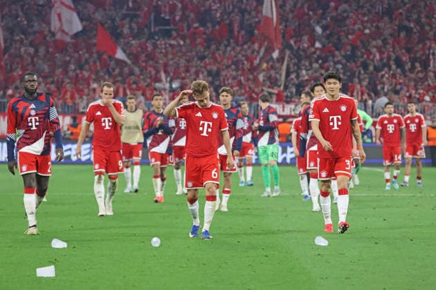 6 Joshua Kimmich, 9 Harry Kane, 11 Nicolas Jackson, 3 Minjae Kim and teammates FCB are unhappy, at the end of the match, portrait, portrait, Football FC Bayern Munich Paris Saint Germain UEFA Champions League semi-final 06 05 2026 Allianz Arena PHOTO Mladen Lackovic LakoPress