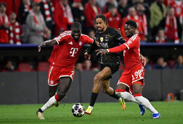 duel, action Bradley Barcola FC Paris Saint Germain PSG 29 vs Dayot Upamecano FC Bayern Muenchen FCB 02 Alphonso Davies Bayern FC Muenchen FCB 19 FC Bayern Muenchen FCB vs Paris Saint Germain PSG CL Champions League semi-final second leg 06 05 2026 DFL REGULATIONS PROHIBIT ANY USE OF PHOTOGRAPHS AS IMAGE SEQUENCES AND OR QUASI VIDEO FC Bayern Muenchen FCB vs Paris Saint Germain PSG CL Champions League