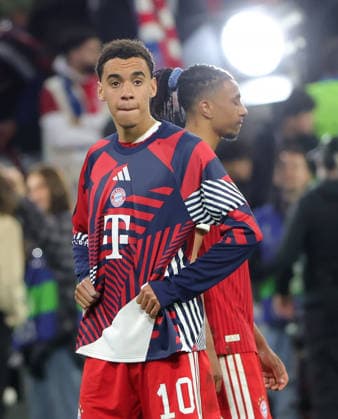 06 05 2026, FC Bayern vs Paris Saint Germain, Allianz Arena Muenchen, Football, Sports, in the picture Jamal Musiala FC Bayern Muenchen and Michael Olise FC Bayern Muenchen