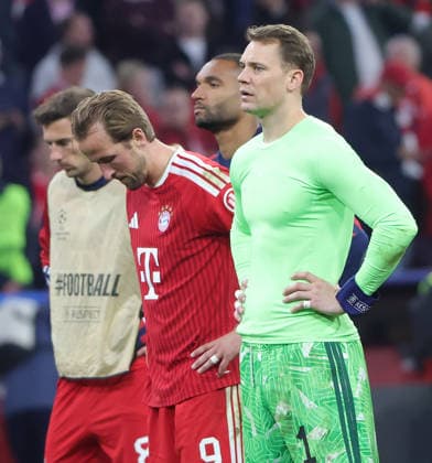 06 05 2026, FC Bayern vs Paris Saint Germain, Allianz Arena Muenchen, Football, Sports, in the picture Leon Goretzka FC Bayern Muenchen , Harry Kane FC Bayern Muenchen , Jonathan Tah FC Bayern Muenchen and Manuel Neuer FC Bayern Muenchen