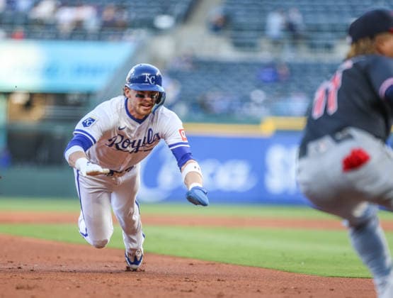 MAY 6, 2026: Kansas City Royals shortstop Bobby Witt Jr. (7) steals 3rd base in the 3rd inning against the Cleveland Guardians at Kauffman Stadium in Kansas City, MO. CSM MLB, Baseball Herren, USA 2026: Guardians Vs Royals May 6th  - ZUMAc04_ 20260506_zma_c04_115 Copyright: xRomanxPunox