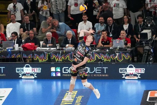 Sir Susa Scai Perugia v Cucine Lube Civitanova - Super League Championship Credem Banca - Race 3 Of The Final Play Off Semeniuk Kamil of Sir Susa Scai Perugia in action during the match between Sir Susa Scai Perugia and Cucine Lube Civitanova in the Super League Championship Credem Banca 2025 2026, Race 3 of the Final of the Scudetto at the Palabarton in Perugia, Italy, on May 6, 2026. Perugia Italy  Copyright: xLorisxCerquiglinix originalFilename:cerquiglini-notitle260506_npRrP.jpg