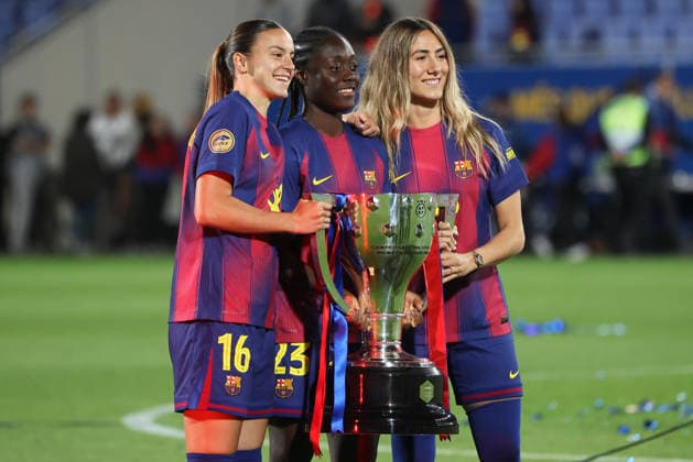 FC Barcelona, Barca Femeni v Levante UD Femenino - Liga F Moeve Clara Serrajordi, Aicha Camara, and Laia Alexandri celebrate the Liga F Moeve title at the end of the match between FC Barcelona Femeni and Levante UD Femenino at the Johan Cruyff Stadium in Barcelona, Spain, on May 6, 2026. Barcelona Barcelona Spain  Copyright: xUrbanandsportx originalFilename:urbanandsport-fcbarcel260506_npaYX.jpg