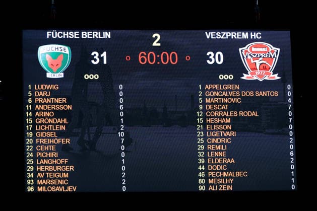 DEU, Machineseeker EHF Champions League, Fuechse Berlin vs One VeszprŽm HC, 06 05 2026, Max Schmeling Halle, Berlin, DEU, Machineseeker EHF Champions League, Fuechse Berlin vs One VeszprŽm HC, in the picture scoreboard with the final result, 31 30 nordphotoxGmbHx xEngler nph00076