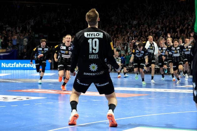 DEU, Machineseeker EHF Champions League, Fuechse Berlin vs. One VeszprŽm HC, 06.05.2026, Max-Schmeling-Halle, Berlin, DEU, Machineseeker EHF Champions League, Fuechse Berlin vs. One VeszprŽm HC, im Bild Mathias Gidsel (Fuechse Berlin 19), Fuechse-Spielerkreis *** DEU, Machineseeker EHF Champions League, Fuechse Berlin vs One VeszprŽm HC, 06 05 2026, Max Schmeling Halle, Berlin, DEU, Machineseeker EHF Champions League, Fuechse Berlin vs One VeszprŽm HC, in the picture Mathias Gidsel Fuechse Berlin 19 , Fuechse player circle nordphotoxGmbHx xEngler nph00076