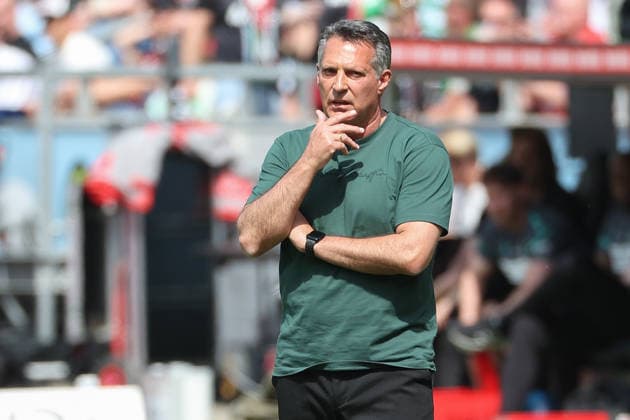 2. Bundesliga - Hannover 96 - SC Preußen Münster am 03.05.2026 in der Heinz von Heiden Arena in Hannover Trainer Alois Schwartz (Muenster) gestikuliert *** 2 Bundesliga Hannover 96 SC Preußen Münster on 03 05 2026 at Heinz von Heiden Arena in Hannover Coach Alois Schwartz Muenster gestures MH