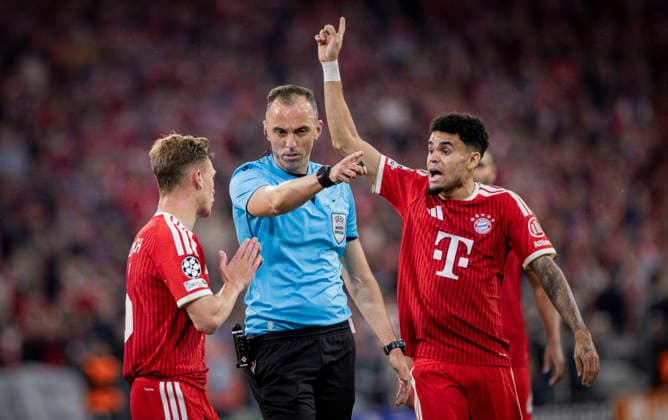 Munich, Germany 06th May 2026 Referee Joao Pinheiro POR Joshua Kimmich FCB Luis Diaz FCB FC Bayern Munich Paris Saint Germain 06 05 2026