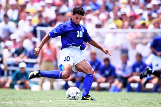 BAGGIO Roberto Team Italien WM Finale 1994 ROSE BOWL Stadion Pasadena FIFA Fussball Weltmeisterschaften 1994 in USA Spiel Finale Fussball WM 1994 Brasilien - Italien am 17.07.1994 in Pasadena *** BAGGIO Roberto Team Italy World Cup Final 1994 ROSE BOWL Stadium Pasadena FIFA World Cup 1994 in USA Match Final Soccer World Cup 1994 Brazil Italy on 17 07 1994 in Pasadena Copyright: xLacixPerenyix