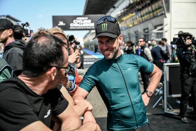 MotoGP Cycling Challenge PHOTOPQR OUEST FRANCE Martin ROCHE ; Le Mans ; 07 05 2026 ; Ce jeudi 07 mai 2026 , le motoGP Cycling challenge lors du Michelin Grand Prix de France moto ( MotoGP Moto GP ) sur le circuit Bugatti du Mans ( Le Mans Sarthe Pays de la Loire ) Le courreur cycliste de la Red Bull-Bora-Hansgrohe Primož Roglic Primoz Roglic était invité tout comme l ex coureur cycliste Mark Cavendish , pour participer au MotoGP Cycling Challenge aux côtés de pilote de MotoGP comme Jorge Martin ( Aprilia Racing ) , Alex Rins ( Monster Energy Yamaha MotoGP ) , Johann Zarco ( n05 Castrol Honda LCR ), Jack Miller ( Prima Pramac Yamaha MotoGP ) ici ( de g à d ) Mark Cavendish Photographe : Martin ROCHE Ouest-France MotoGP cycling challenge at Le Mans in May 7, 2026 Le Mans FRANCE France  Copyright: xPHOTOPQR OUESTxFRANCE MAXPPPxMartinxROCHEx 20260507OFR2857 20260507OFR2857