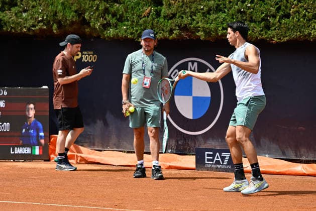 Foto IPP Cavaliere Emiliano. Roma 07 05 2026. Tennis Internazionali d Italia 2026. Nella foto: Luciano Darderi in allenamento seguito dal padre e allenatore Gino Darderi. Italy Photo Press - World Copyright italy ITALY  Copyright: xR4924_italyphotopressx