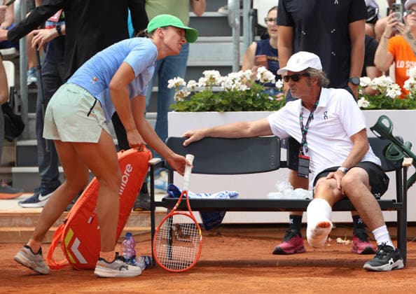 May 7, 2026, Rome, Celestynow, Italy: IGA SWIATEK of Poland and her coach FRANCISCO ROIG of Spain during practise session on tennis tournament WTA, Tennis Damen 1000 Internazionali BNL DÃ¢â‚¬â ¢Italia, Rome, Italy. Tennis, Internazionali BNL DÃ¢â‚¬â ¢Italia 2026 - Iga Swiatek, Francisco Roig  - ZUMAc278 20260507_zsp_c278_003 Copyright: xMarcinxCholewinskix