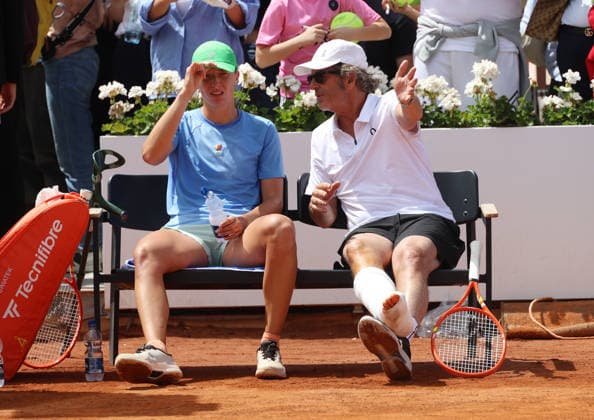 May 7, 2026, Rome, Celestynow, Italy: IGA SWIATEK of Poland and her coach FRANCISCO ROIG of Spain during practise session on tennis tournament WTA, Tennis Damen 1000 Internazionali BNL DÃ¢â‚¬â ¢Italia, Rome, Italy. Rome Italy - ZUMAc278 20260507_zsp_c278_009 Copyright: xMarcinxCholewinskix