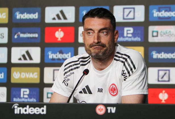 07.05.2026, xmpffx, Fussball 1.Bundesliga, Eintracht Frankfurt - Pressekonferenz v.l. Trainer Albert Riera (Eintracht Frankfurt) (DFL DFB REGULATIONS PROHIBIT ANY USE OF PHOTOGRAPHS as IMAGE SEQUENCES and or QUASI-VIDEO) Frankfurt am Main *** 07 05 2026, xmpffx, Soccer 1 Bundesliga, Eintracht Frankfurt Press Conference v l Coach Albert Riera Eintracht Frankfurt DFL DFB REGULATIONS PROHIBIT ANY USE OF PHOTOGRAPHS as IMAGE SEQUENCES and or QUASI VIDEO Frankfurt am Main
