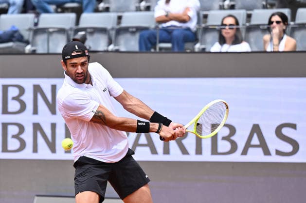 Matteo Berrettini of Italy in action against Alexei Popyrin of Australia during the Internazionali BNL d Italia Day Three at Foro Italico on May 7, 2026 in Rome, Italy.  Copyright: xDomenicoxCippitelli IPAxSportx xipa-agency.netx xx IPA_74492219 IPA_Agency_IPA74492219