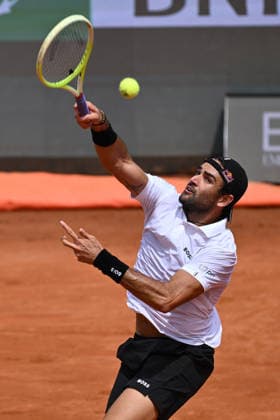 Matteo Berrettini of Italy in action against Alexei Popyrin of Australia during the Internazionali BNL d Italia Day Three at Foro Italico on May 7, 2026 in Rome, Italy.  Copyright: xDomenicoxCippitelli IPAxSportx xipa-agency.netx xx IPA_74492239 IPA_Agency_IPA74492239