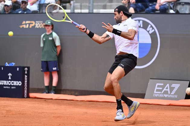 Matteo Berrettini of Italy in action against Alexei Popyrin of Australia during the Internazionali BNL d Italia Day Three at Foro Italico on May 7, 2026 in Rome, Italy.  Copyright: xDomenicoxCippitelli IPAxSportx xipa-agency.netx xx IPA_74492242 IPA_Agency_IPA74492242