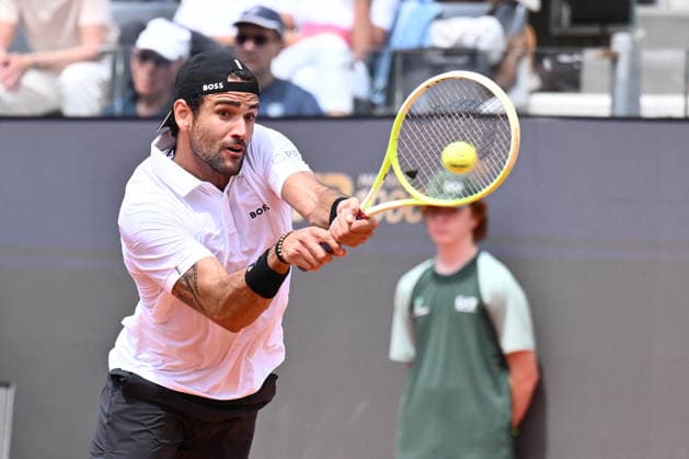 TENNIS - Internazionali di Tennis - Internazionali BNL d Italia Matteo Berrettini of Italy in action against Alexei Popyrin of Australia during the Internazionali BNL d Italia Day Three at Foro Italico on May 7, 2026 in Rome, Italy. Rome Italy  Copyright: xIPAxSport ABACAx