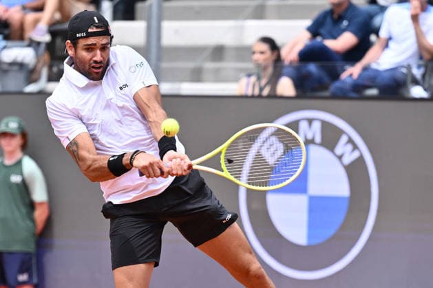 TENNIS - Internazionali di Tennis - Internazionali BNL d Italia Matteo Berrettini of Italy in action against Alexei Popyrin of Australia during the Internazionali BNL d Italia Day Three at Foro Italico on May 7, 2026 in Rome, Italy. Rome Italy  Copyright: xIPAxSport ABACAx
