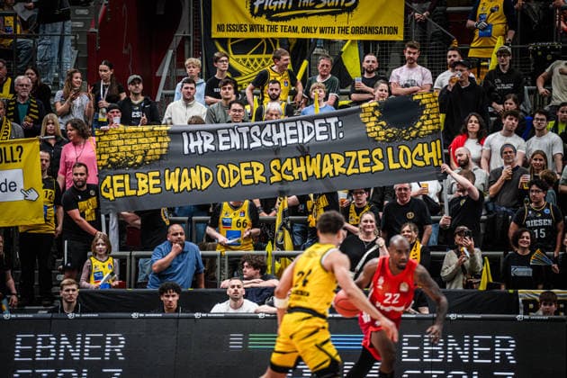 Banner in the fan block of the MHP Riesen Yellow Wall Black Hole GER, MHP Riesen Ludwigsburg vs FC Bayern Muenchen Basketball, Basketball Bundesliga, easycredit BBL, 33 Matchday, Season 2025 2026, 07 05 2026 GER, MHP Riesen Ludwigsburg vs FC Bayern Muenchen Basketball, Basketball Bundesliga, easycredit BBL, 33 Matchday, Season 2025 2026, 07 05 2026 Ludwigsburg Copyright: xSandyxDinkelackerx EP_SDR