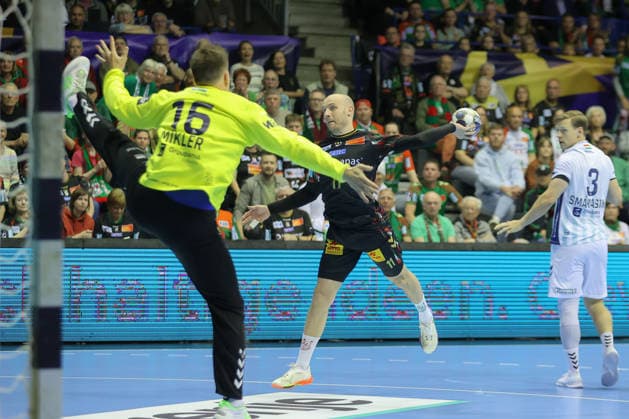 07 05 2026, xtgx, Handball, EHF Champions League 1 4 Final, SC Magdeburg Pick Szeged v l Daniel Pettersson Magdeburg, 11 throws goal, goal scorer, scores goal, scores the goal Magdeburg